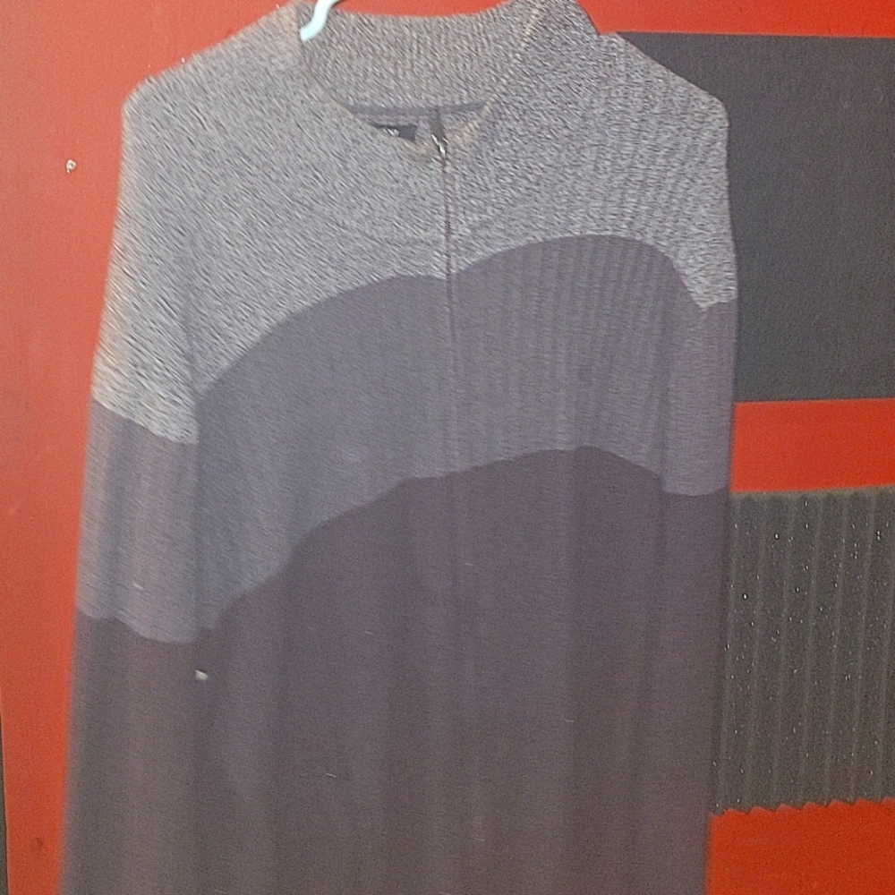 Sweater jacket with zipper